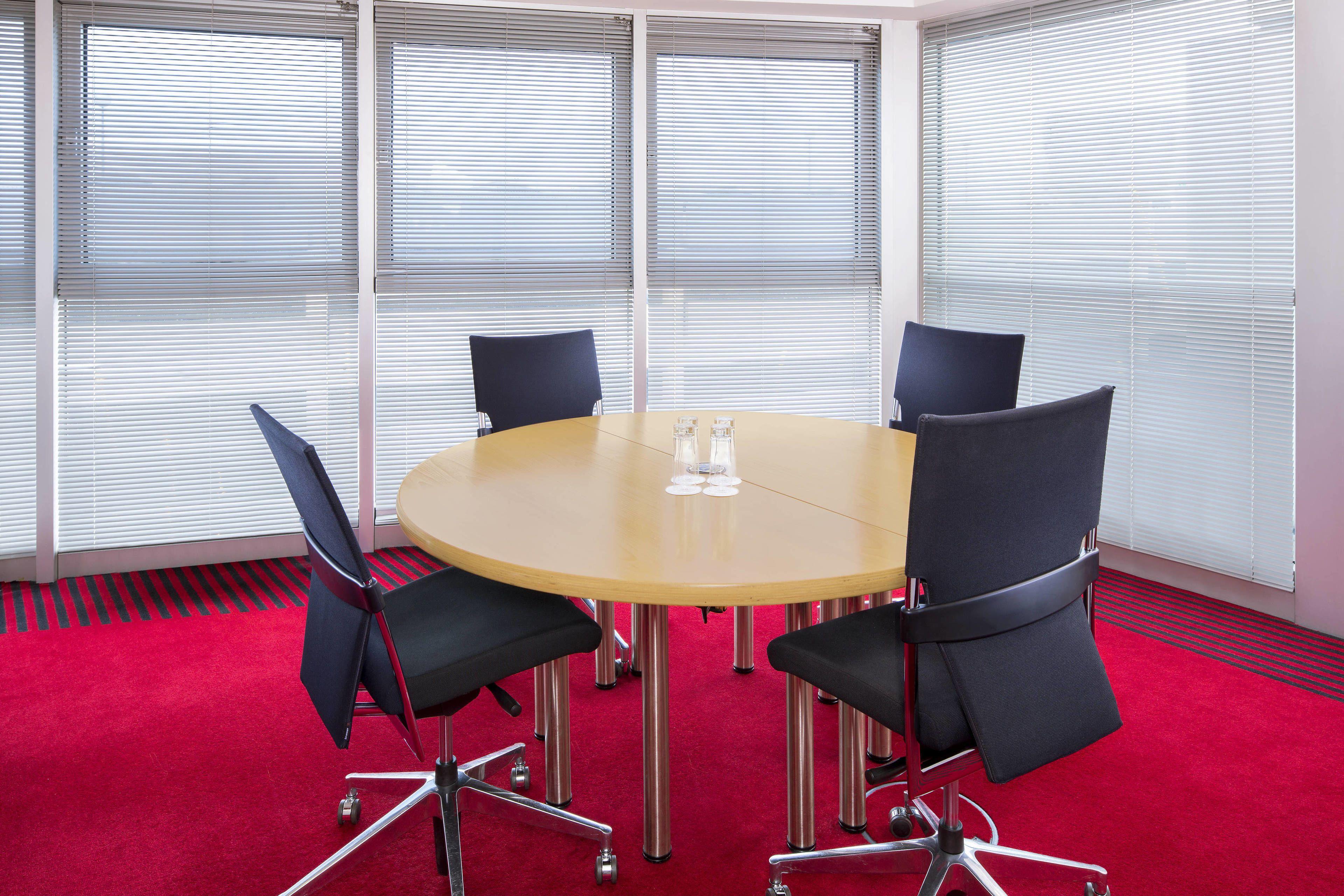 Hotel Sheraton Airport 4*